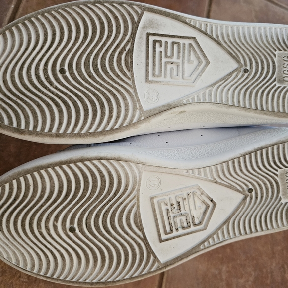 WHITE SNEAKERS - Picture 5 of 7